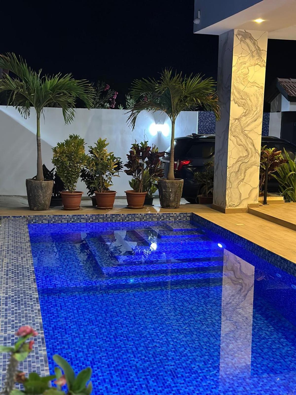 Villa Hawa, Decor Unique & Piscine 索蒙 外观 照片