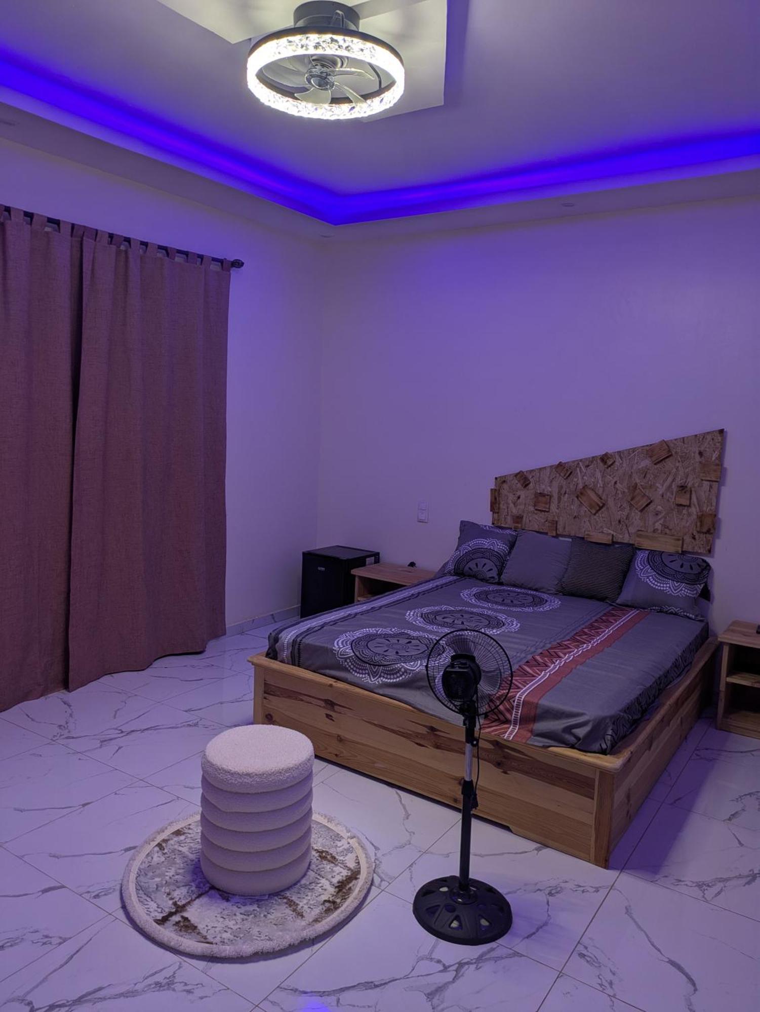 Villa Hawa, Decor Unique & Piscine 索蒙 外观 照片