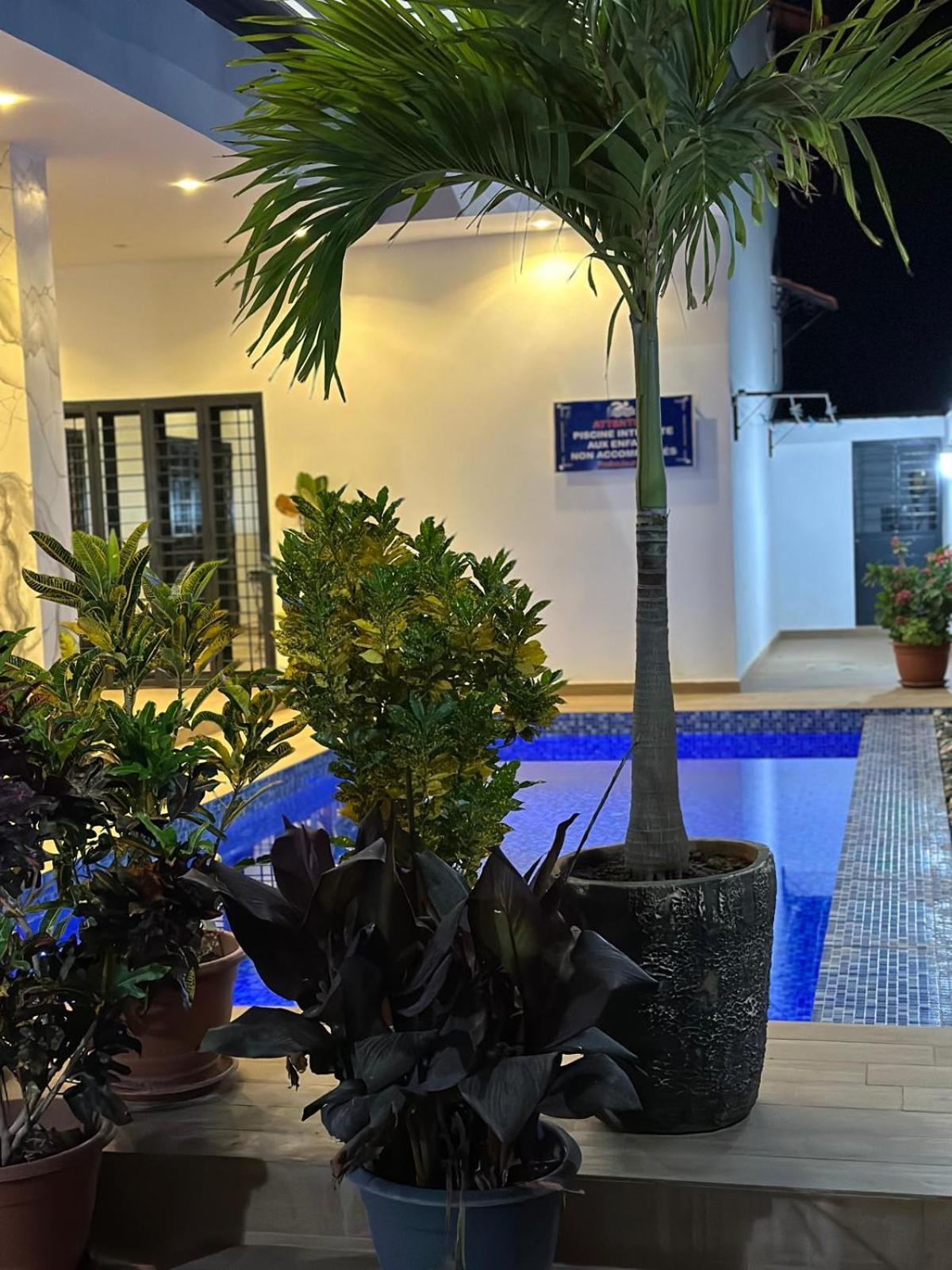 Villa Hawa, Decor Unique & Piscine 索蒙 外观 照片